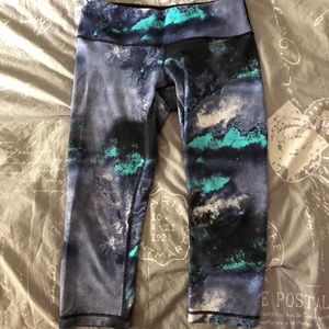 Lululemon Galaxy Wunder Under crops